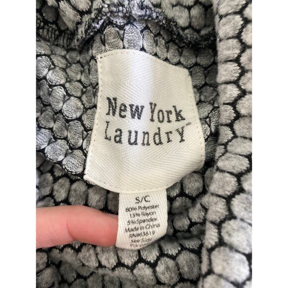 New York Laundry Cowl Neck Mosaic Soft Asymmetric Hem Long Sleeve Top Women Sz S - Picture 8 of 9